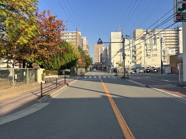 近隣にコンビニエンスストアがあります。
