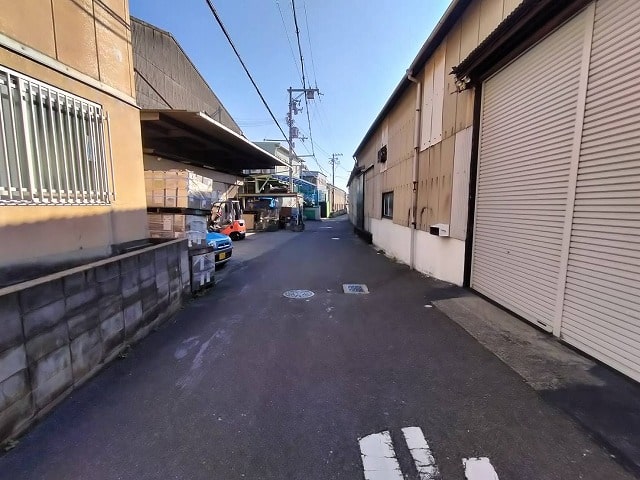 前道少し狭いですね