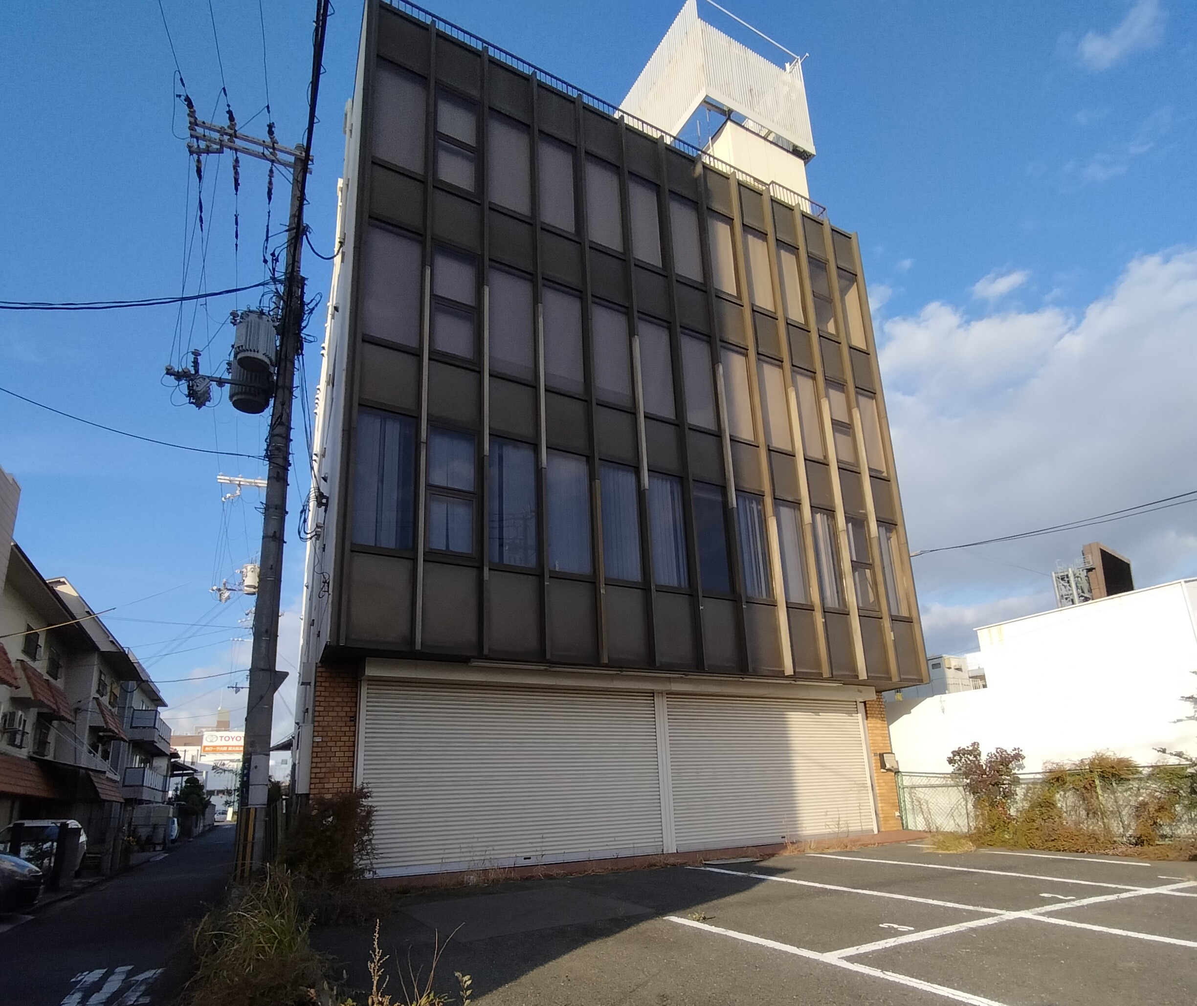 EV一基ついております。