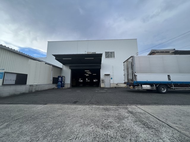 荷捌き場付きです。