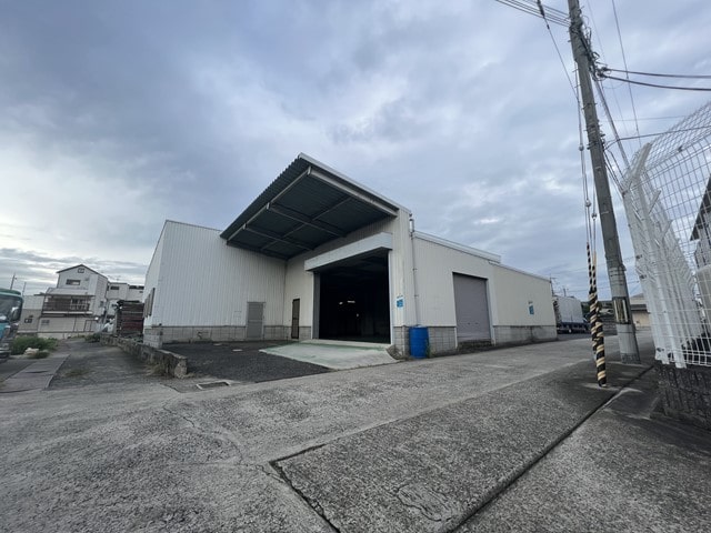 角地の物件となります。
