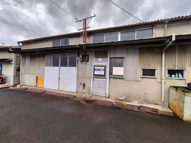 前道は共有通路となります。