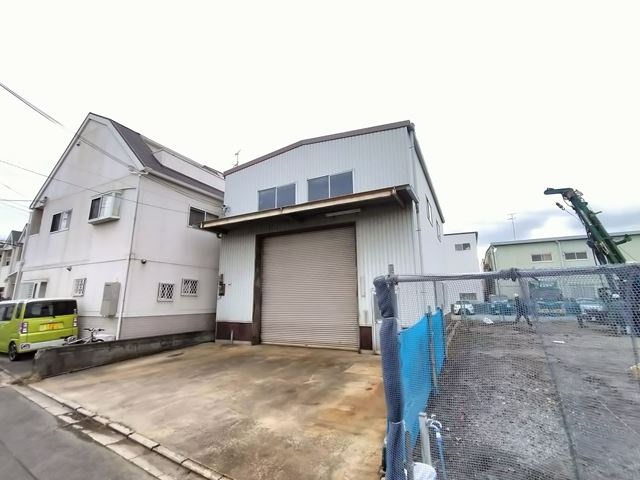 前面に駐車スペースあり