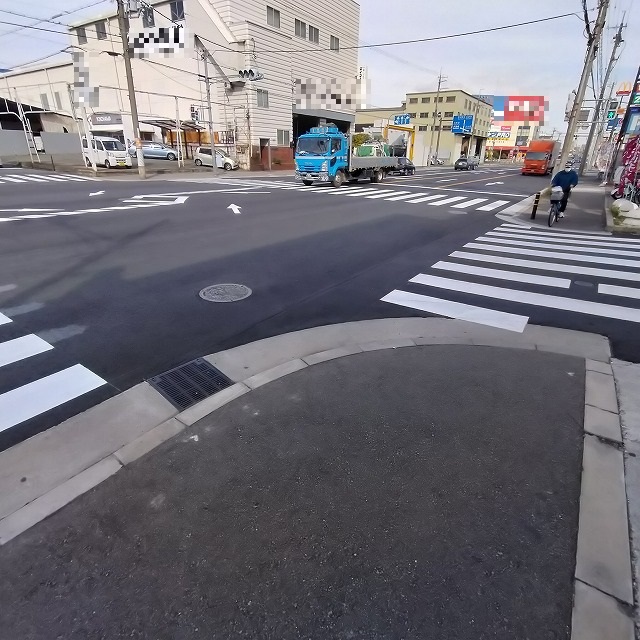 近隣に商業施設もございます
