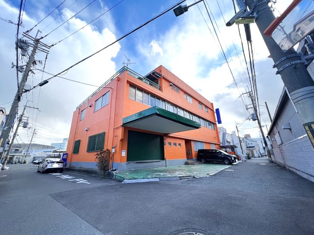角地の物件になります。