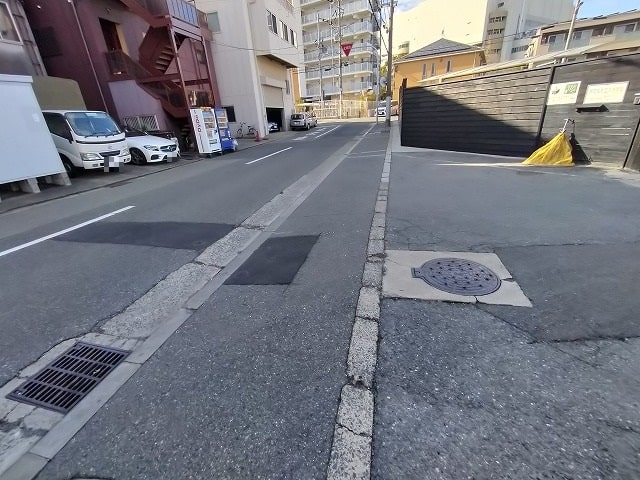 近隣に民家有り
