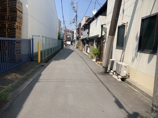 一方通行道路になります。