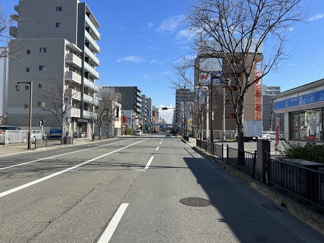 近隣にコンビニエンスストアがあります。