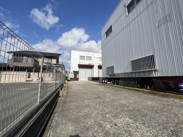 通路奥が物件です。