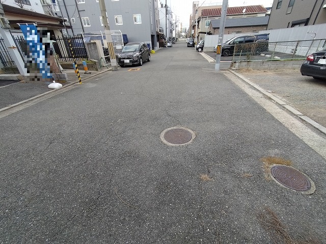 近隣に民家有り