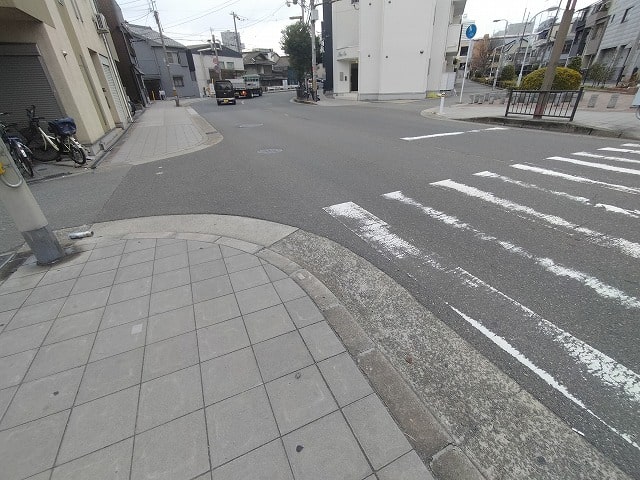 前面道路になります
