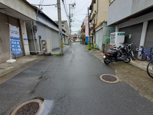 近隣にマンションがあります。