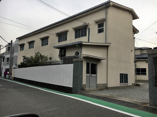 作業場兼倉庫に最適です。