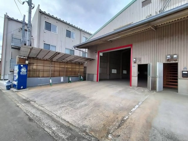平屋建て倉庫です