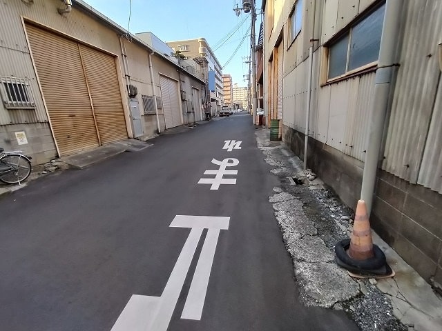 前面道路になります