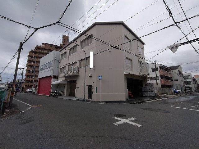準工業地域にございます