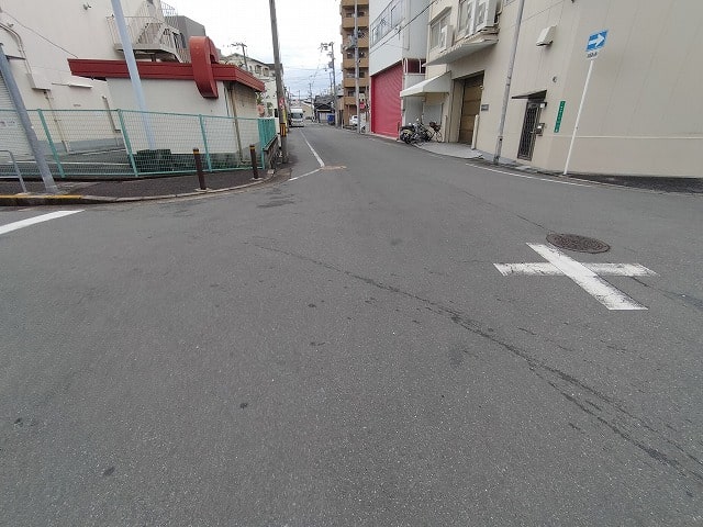 付近にパーキングあります