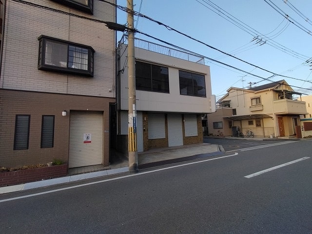 準工業地域にございます