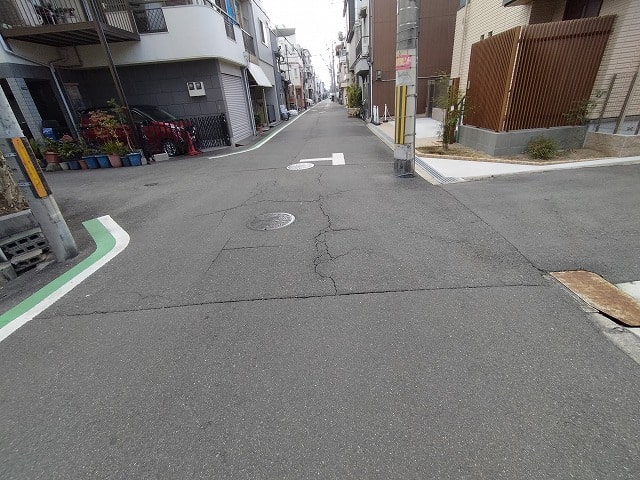 前面道路になります