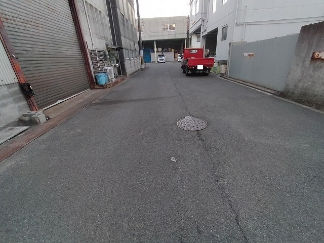 工業専用地域にございます