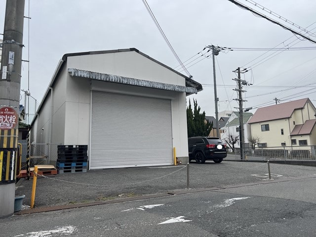 大きいシャッターが付いています。