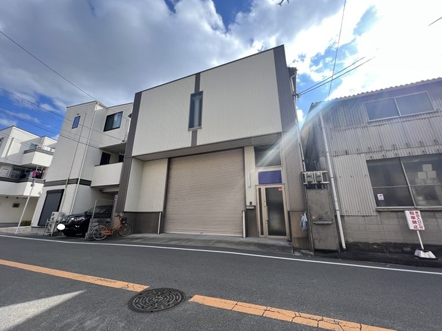 JR放出駅から徒歩9分です。