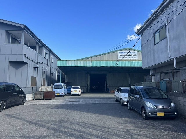 平屋建て倉庫