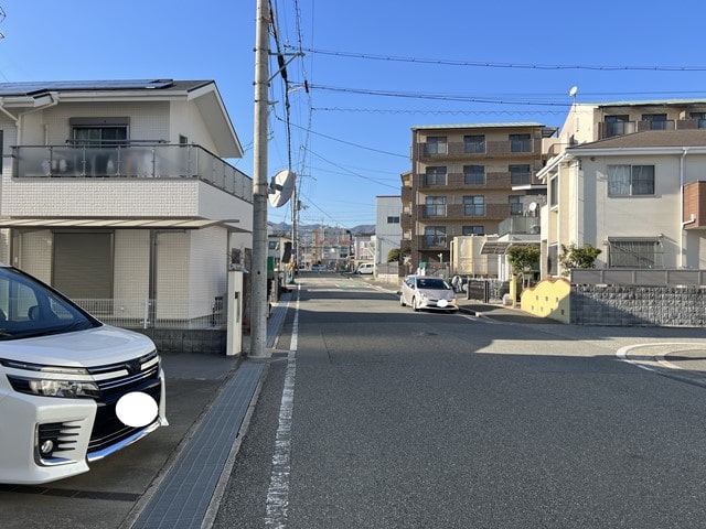 前面道路は大型車規制はありません。