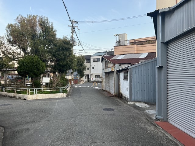 2ｔ車の通行がギリギリです。