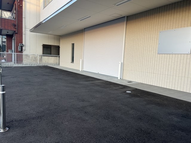乗用車駐車スぺ―スあります。