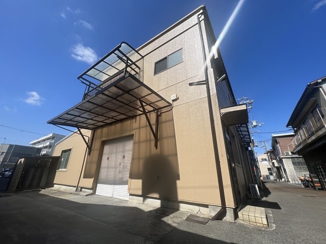 賃貸部分は1階一部です。
