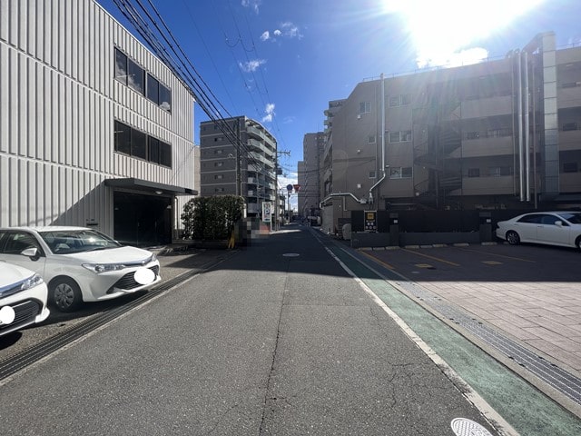 近隣にコンビニエンストアがあります。