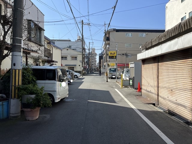 近隣にコインパーキングあります。