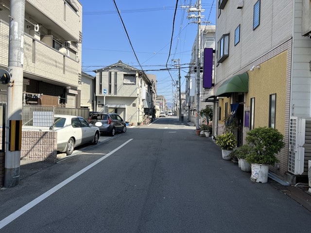 一方通行道路になります。