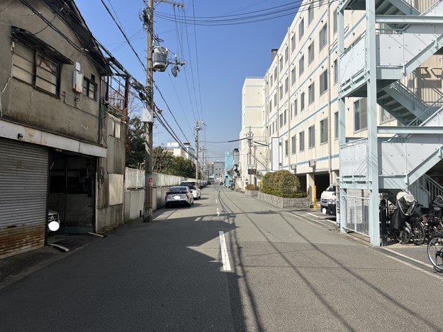 大型車両規制はありません。