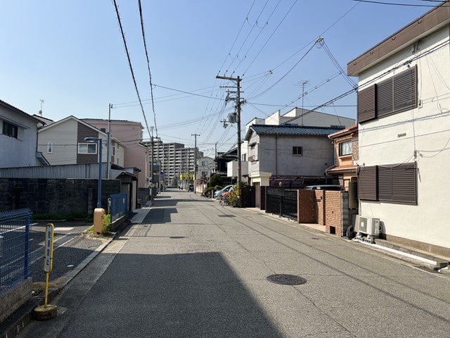 前面道路には大型車両規制はありません。