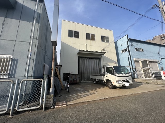 2ｔ車も駐車可能物件となっております。