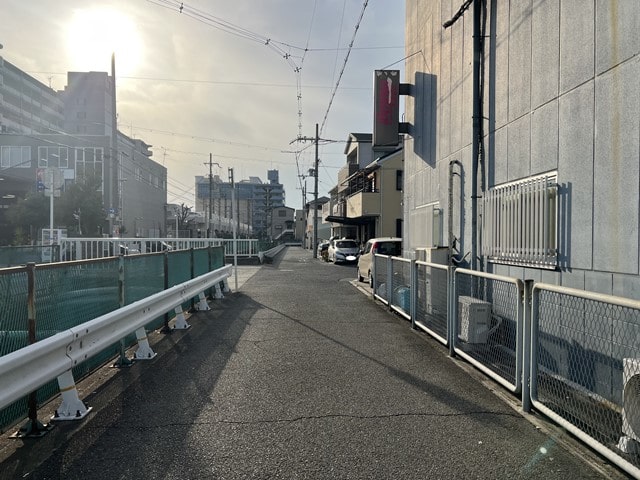 2ｔ車の通行がギリギリです。