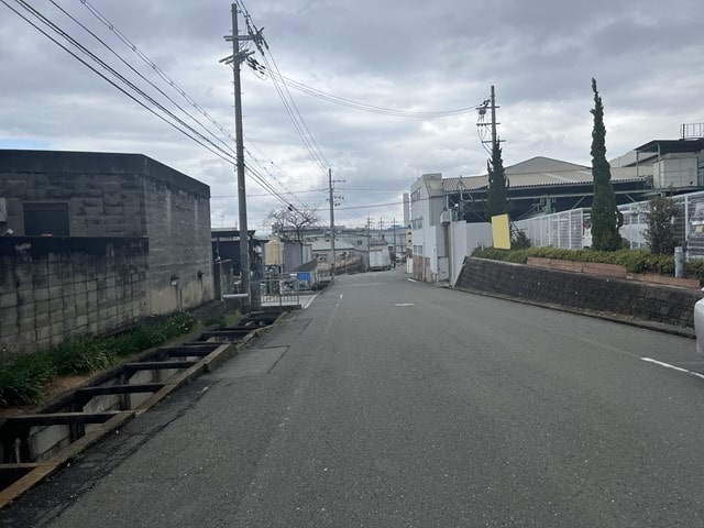 大型車両も通行可能です。
