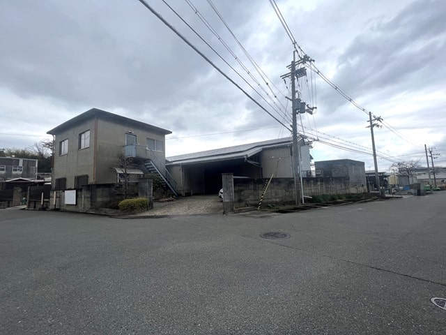 角地の物件になります。