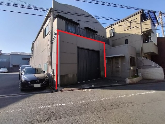 準工業地域にございます