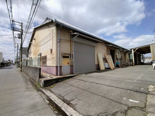 連棟倉庫です