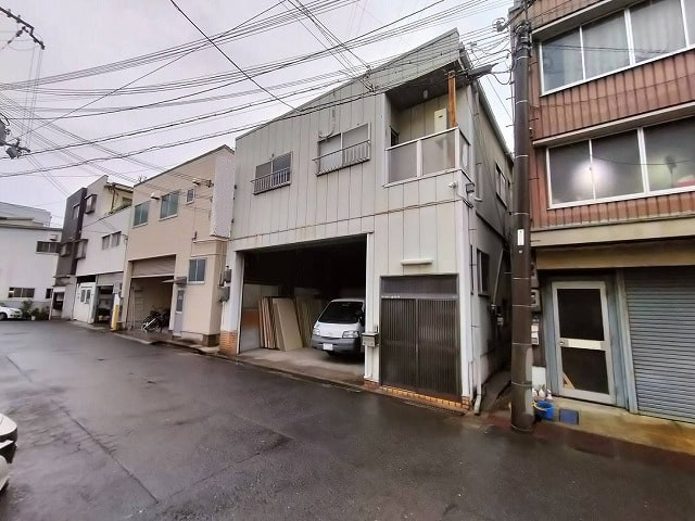 1階倉庫や作業スペース