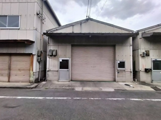 前面少しスペースあります