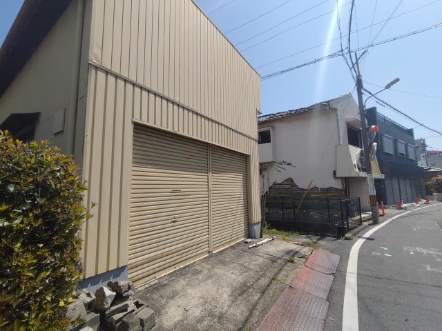 コンビニも近い