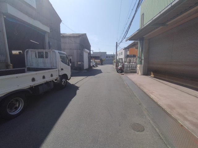 南東道路約６ｍ
