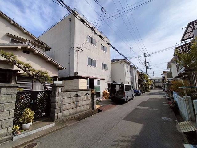 コンビニ近いです