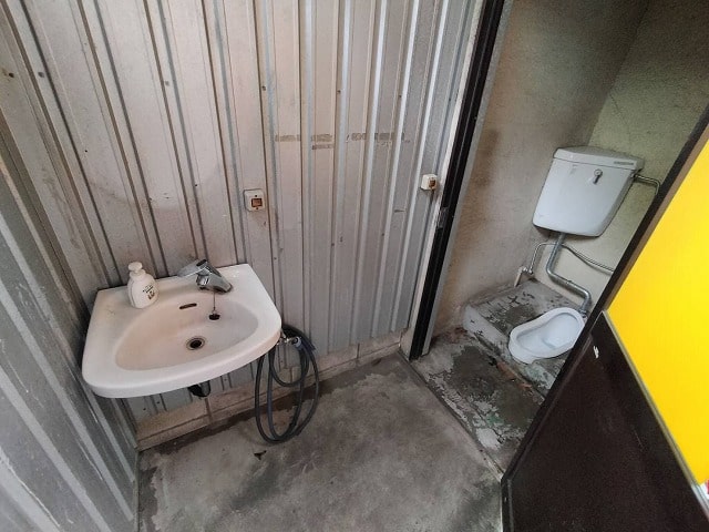 トイレは和式です。