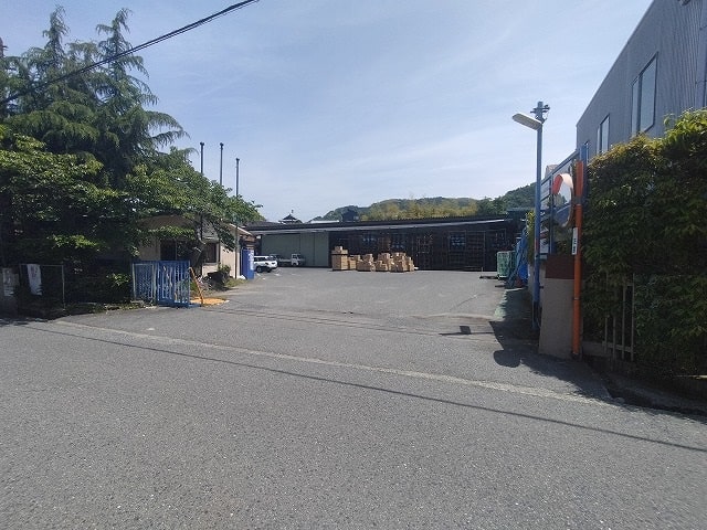 大型トラック進入可能です