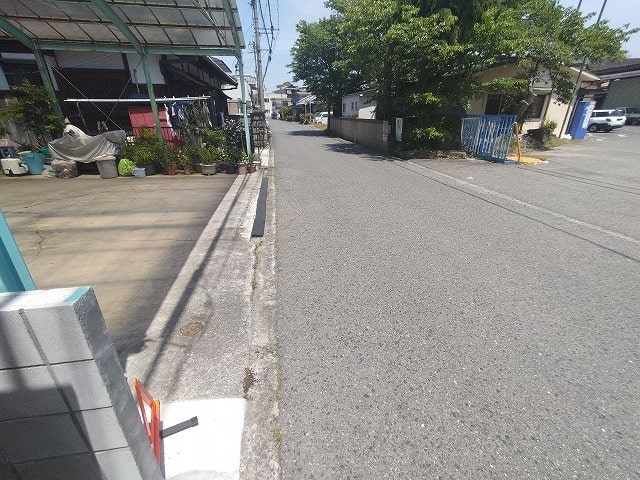 前面道路になります